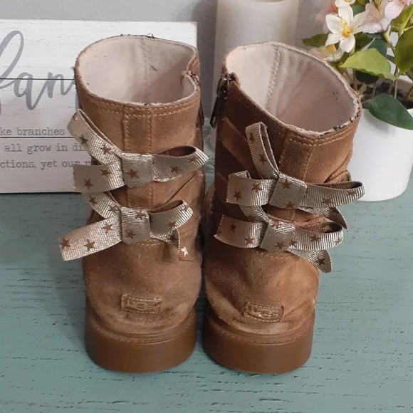 UGG BOOTS SZ 2 GIRLS - Picture 2 of 6